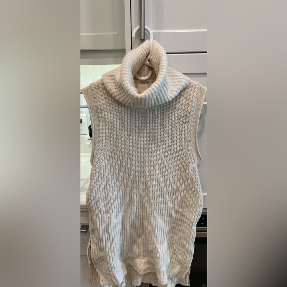 Elie Tahari Cream Cowl Neck Sweater Vest